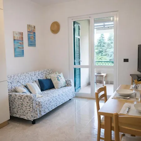 Double 5 Minutes From Sea And Private Parking * 로아노