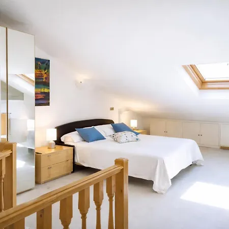 아파트 Double 5 Minutes From Sea And Private Parking