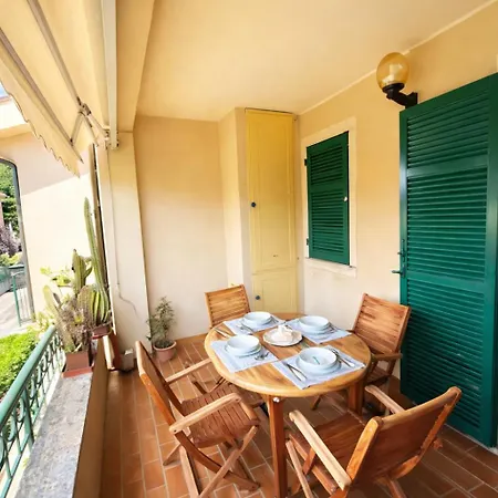 아파트 Double 5 Minutes From Sea And Private Parking