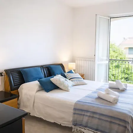 Double 5 Minutes From Sea And Private Parking * 로아노